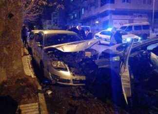 Park Halindeki Araçlara Çarptı ve Kaçtı: Olay Yerinde Kaos Oluştu park-halindeki-aralara-arpt-ve-kat-olay-yerinde-kaos-olutu