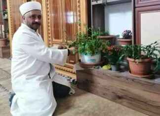 Tokatlı İmamın Çiçek Bahçesine Dönüştürdüğü Cami tokatl-imamn-iek-bahesine-dntrd-cami