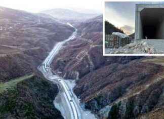 SEO Uyumlu: Tamamlanamayan yol ölümlü kazalara sebep oluyor seo-uyumlu-tamamlanamayan-yol-lml-kazalara-sebep-oluyor