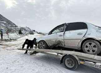 Tokat’ta Güvenlik Kulübesine Çarpan Otomobil Sürücüsü Yaralandı – Haber tokatta-gvenlik-kulbesine-arpan-otomobil-srcs-yaraland-haber