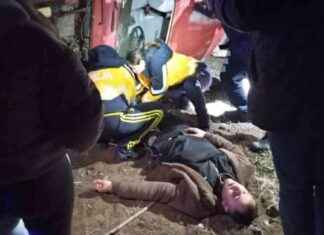 Otomobil tarlaya devrildi: 1 yaralı haberi otomobil-tarlaya-devrildi-1-yaral-haberi